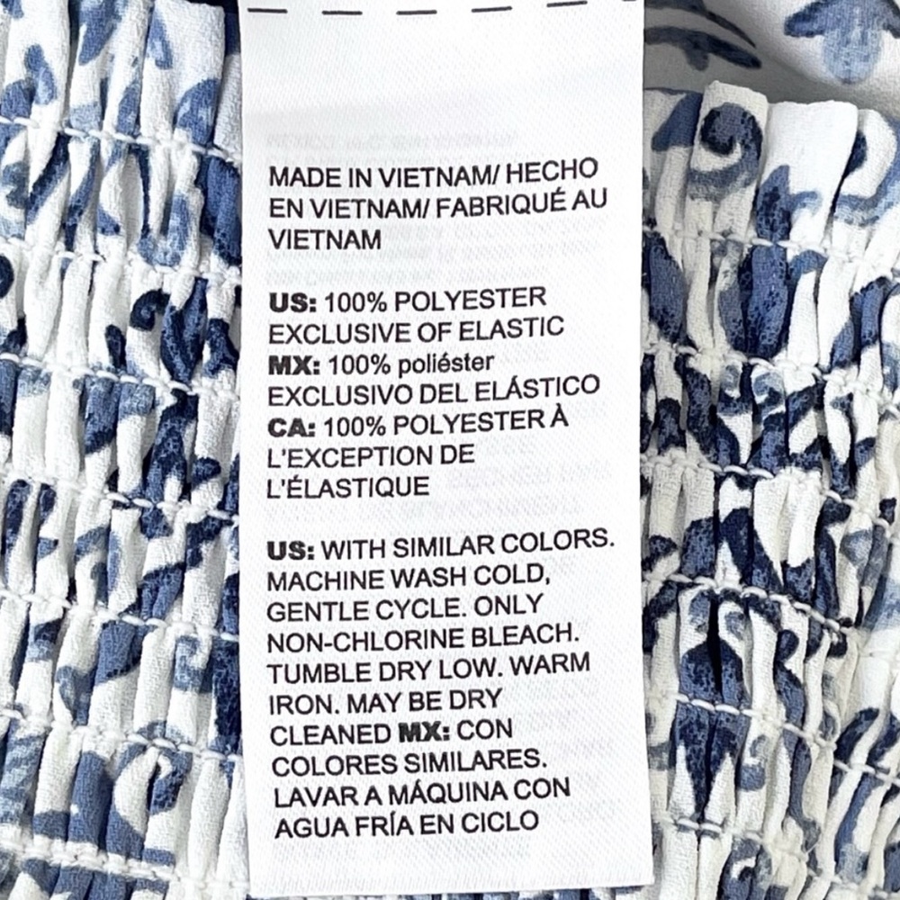 💙White House Black Market Blue and White Embellished Long Sleeve Blouse💙 - Picture 10 of 10